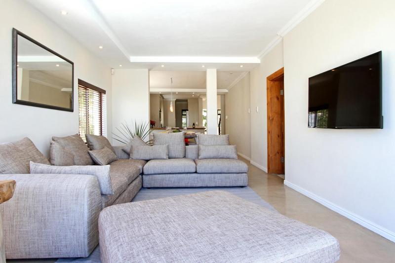4 Bedroom Property for Sale in Bakoven Western Cape